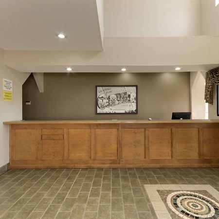 Super 8 By Wyndham Chatsworth/Dalton Exterior foto